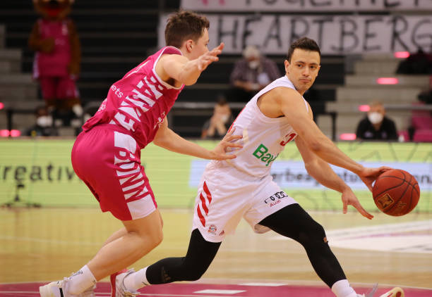 过边路冲击 过边路冲击