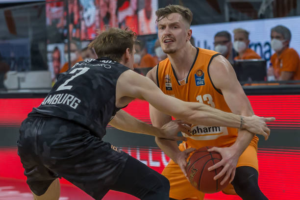 对那些足球 对那些足球