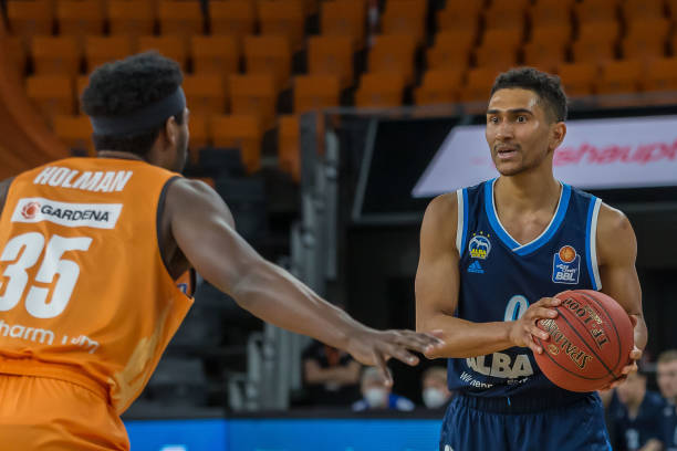 边路球员快 边路球员快