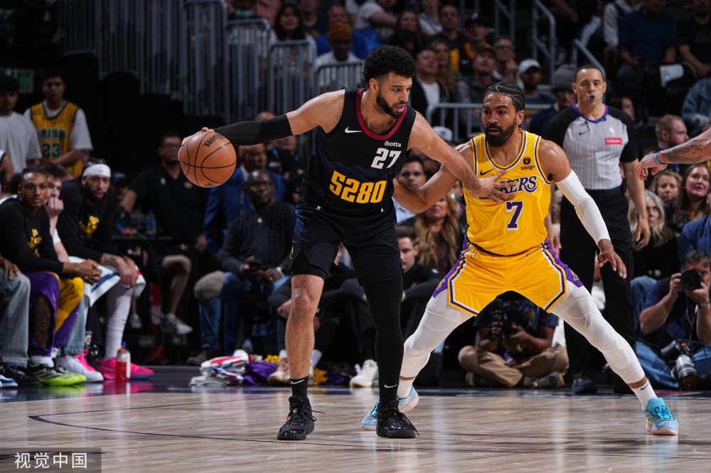 人们期待她 人们期待她